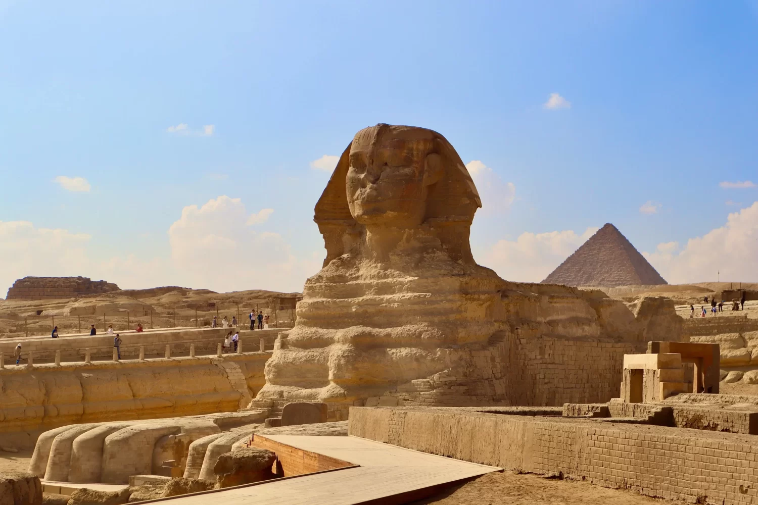 Excursión a las Pirámides de Guiza, Museo Nacional de la Civilización Egipcia y Bazar Khan El Khalili – Gran Esfinge de Guiza