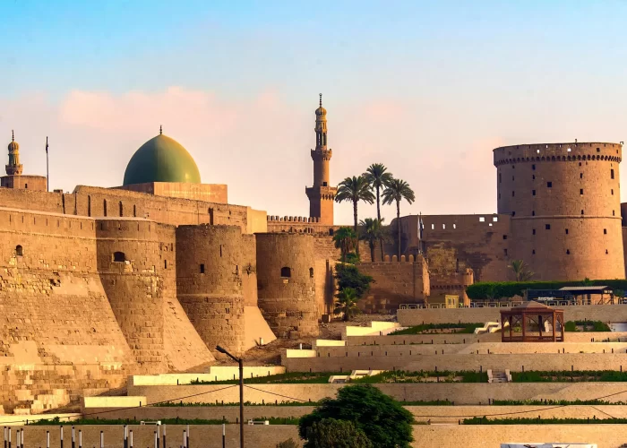 Tour desde Hurgada a El Cairo en 2 Días visitando la Ciudadela de Saladino, emblemático monumento histórico de El Cairo