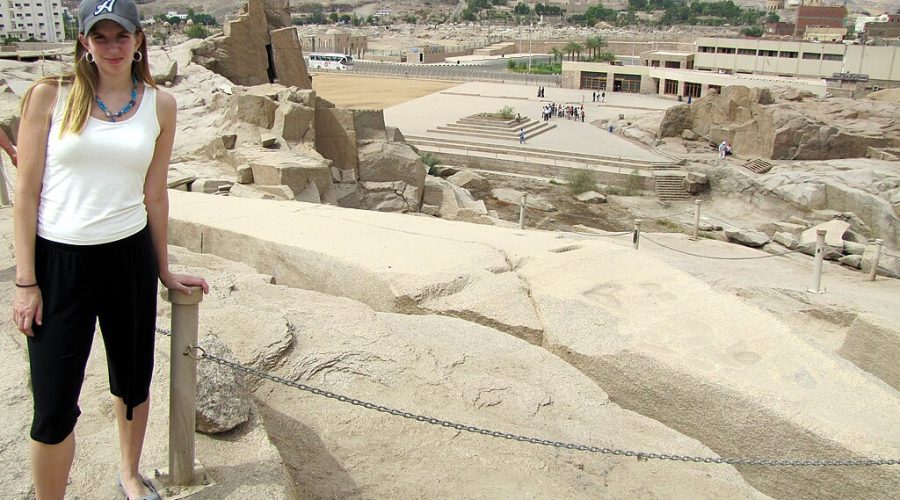 El Obelisco Inacabado en Asuán dentro de las canteras de granito del Antiguo Egipto