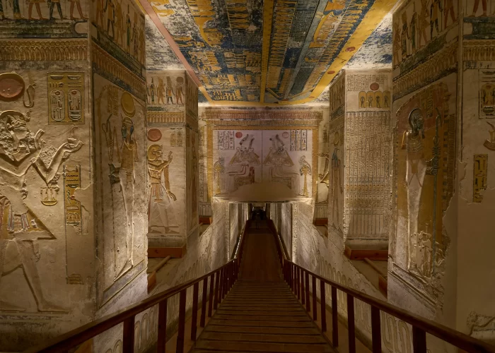 Valle de los Reyes en Luxor durante un viaje a Egipto por 8 días con crucero por el Nilo y guía en español