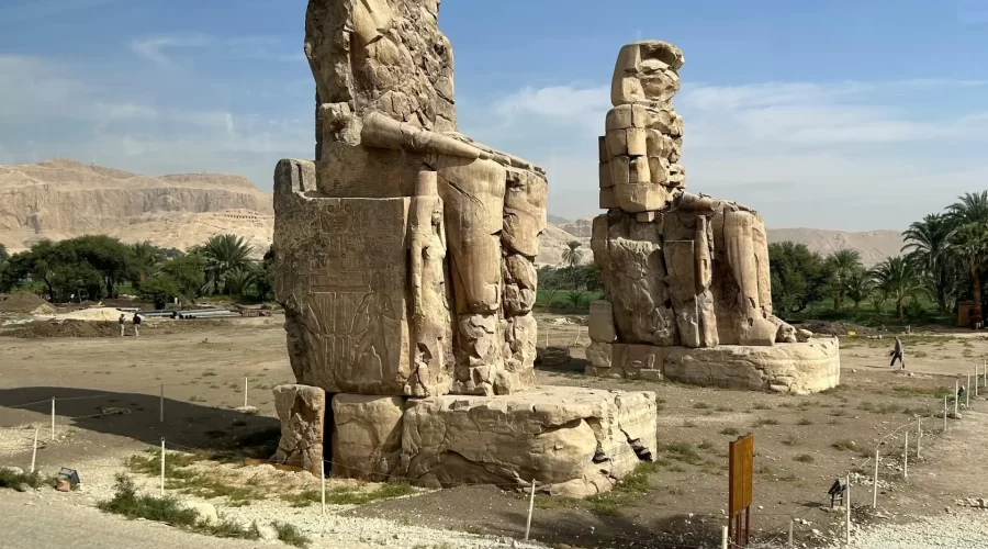 Los Colosos de Memnon: Imponentes estatuas de Amenofis III en Luxor